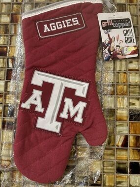 New with Tag Grill Topper TEXAS A&M Aggies Grill Glove~Grill Mitt~Oven Mitt~$30